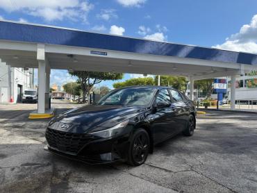 2022 Hyundai Elantra SEL 4D Sedan - 65935RRE - Image 1