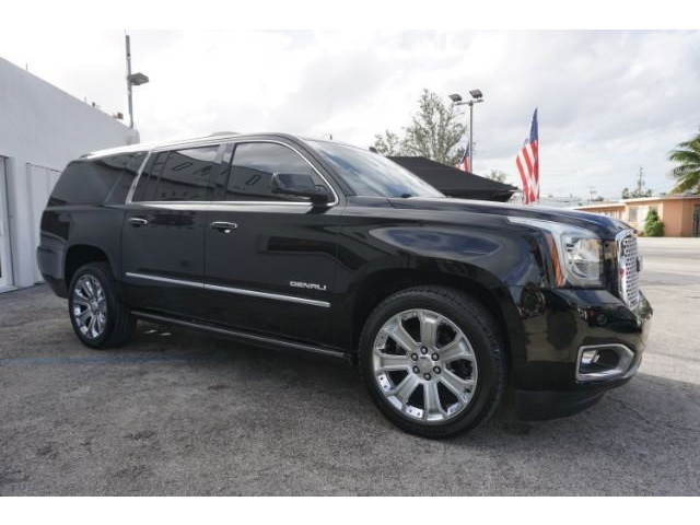 2015 Gmc Yukon XL Denali photo 2