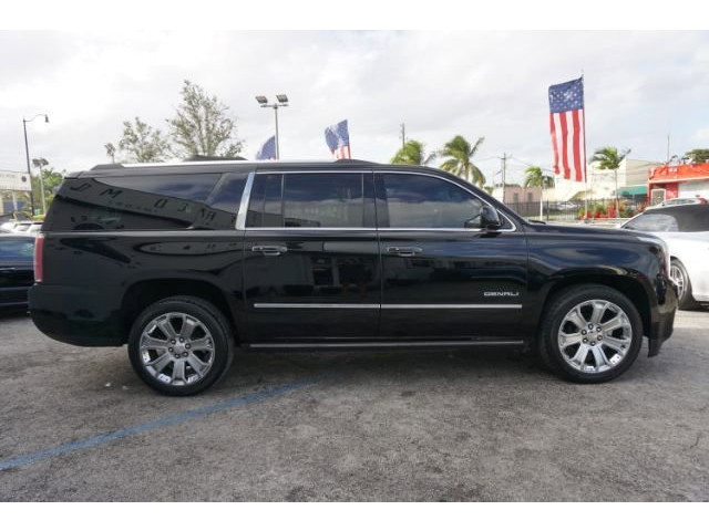 2015 Gmc Yukon XL Denali photo 3
