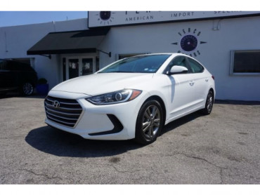 2017 Hyundai Elantra SE 4D Sedan - 08477 - Image 1