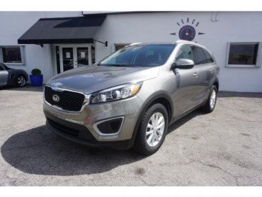2018 Kia Sorento LX 4D Sport Utility - 08463 - Image 1