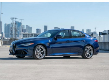 2019 Alfa Romeo Giulia Quadrifoglio 4D Sedan - 69039COS - Image 1