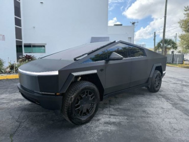 2024 Tesla Cybertruck Base 4D Crew Cab - 69167