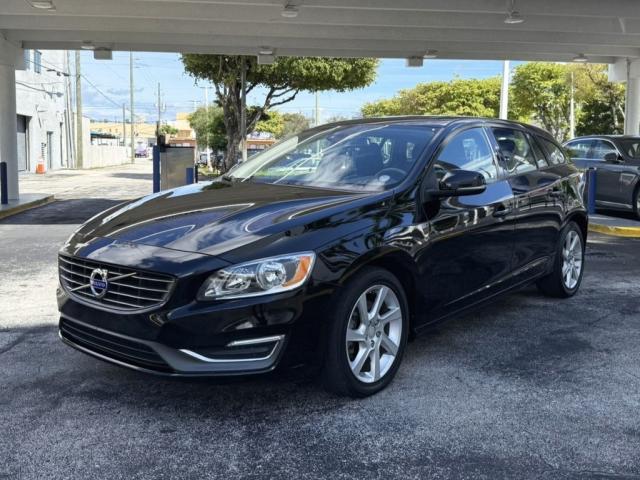 2015 Volvo V60 Base's photo