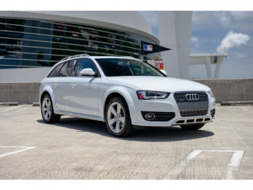 2015 Audi allroad 2.0T Premium Plus 4D Wagon - S69325 - Image 1