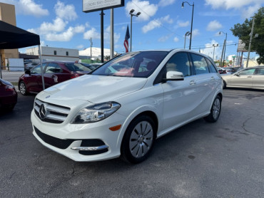 2016 Mercedes-Benz B-Class B 250e 4D Hatchback - S69630 - Image 1