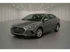 2017 Hyundai Elantra SE 4D Sedan - Image 1