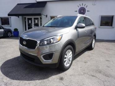 2018 Kia Sorento LX 4D Sport Utility - 08463 - Image 1