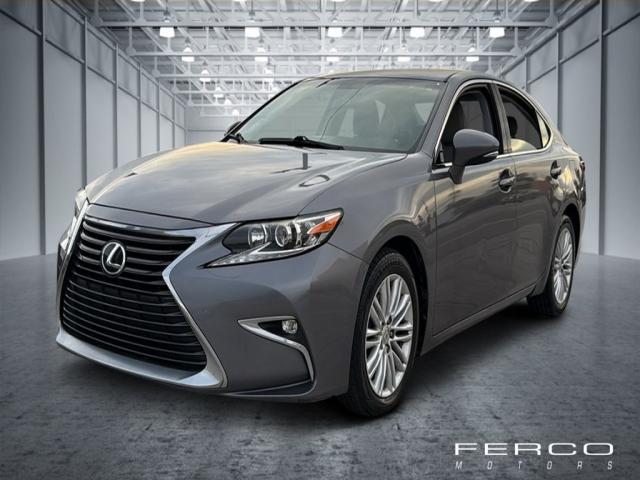 2016 Lexus ES 350's photo