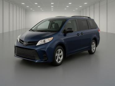 2017 Toyota Sienna L 4D Passenger Van - 70328 - Image 1