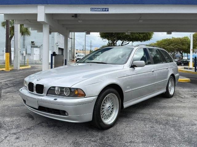 2003 BMW 5 Series 525i's photo