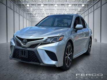 2020 Toyota Camry SE 4D Sedan - 71076RE - Image 1
