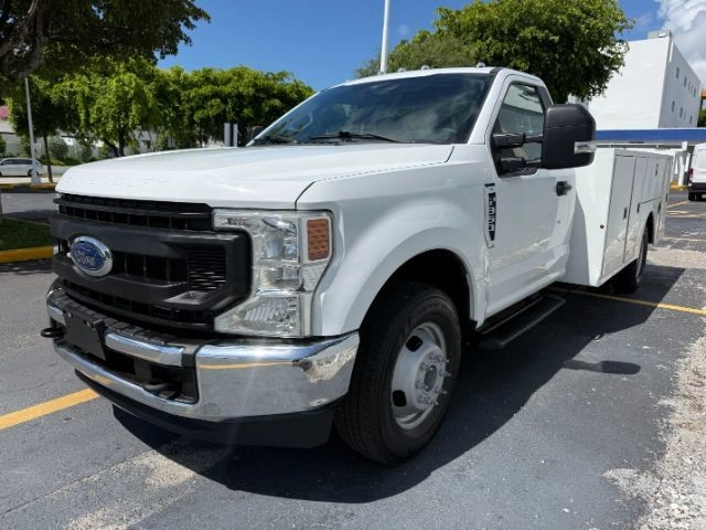 2022 Ford F-350 Super Duty Chassis Cab